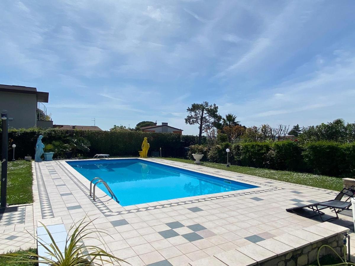 La Dolce Vita - Private Villa With Pool Moniga del Garda Exterior foto
