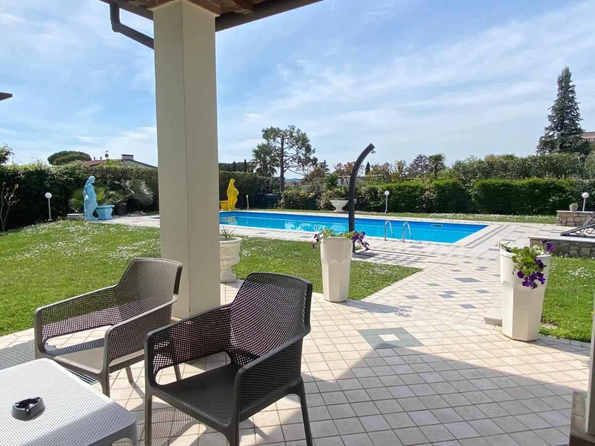 La Dolce Vita - Private Villa With Pool Moniga del Garda Exterior foto